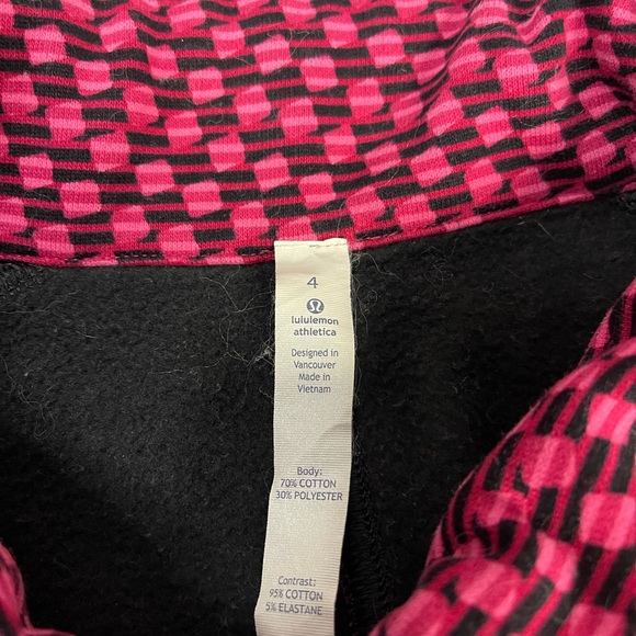 EUC Pink and Black Checked Lululemon Jacket Size 4 - Picture 3 of 3